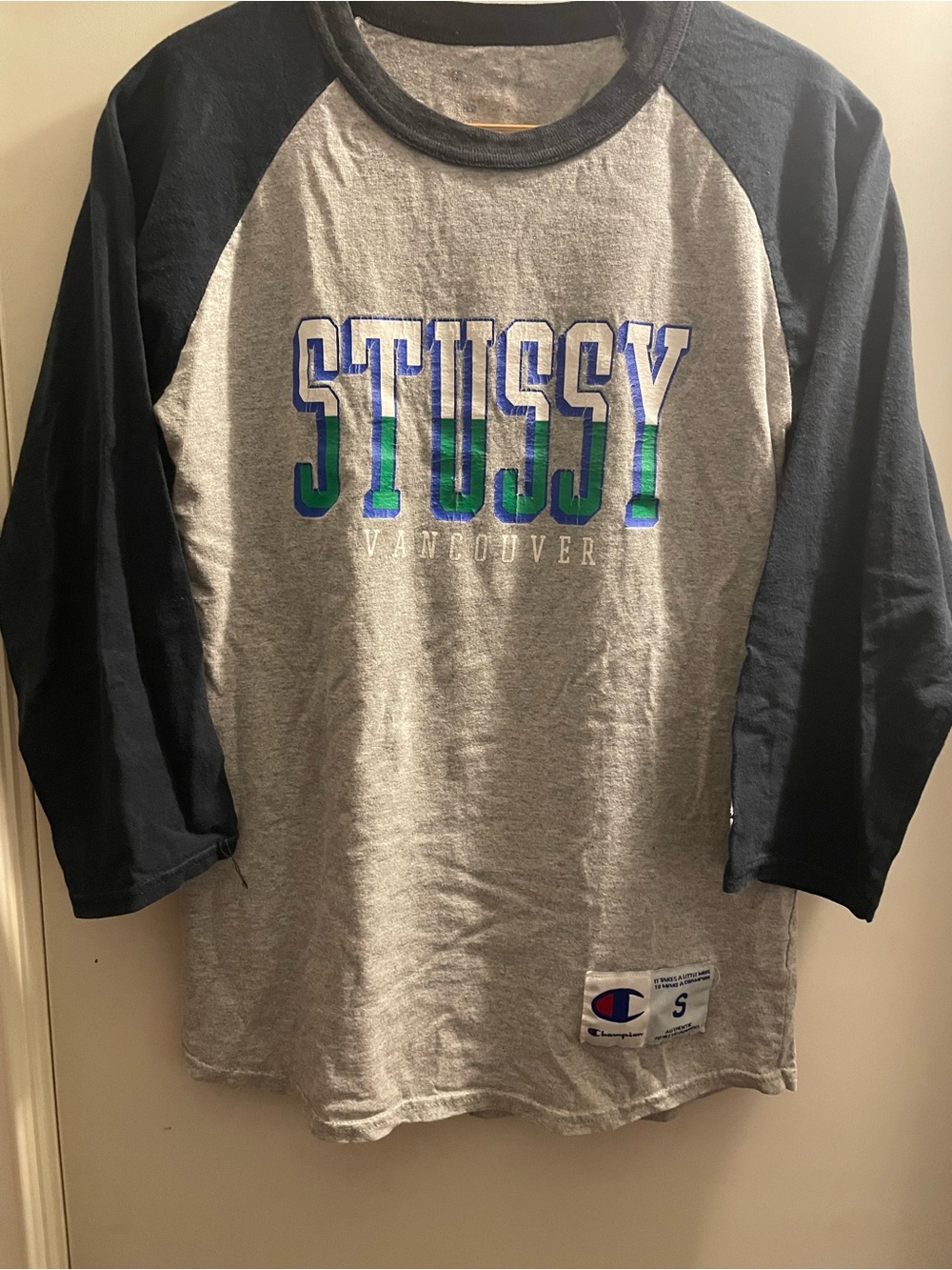 Stussy Vancouver Grey & Navy Raglan Long-Sleeve Shirt size